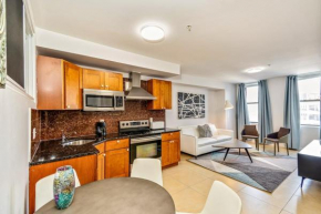 Forget the Hotel and stay in Style in a 2bd Apt